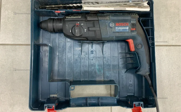Перфоратор BOSCH GBH240