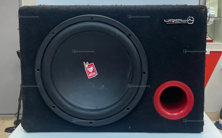 Сабвуфер  Black Hurricane D12a