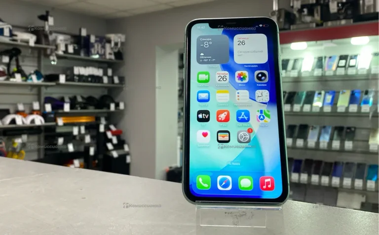 Apple iPhone 11 4/128 ГБ