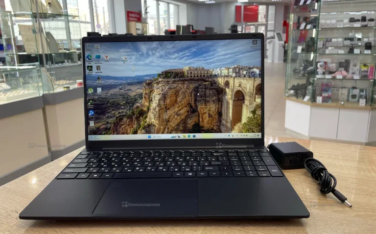 Ноутбук  Intel