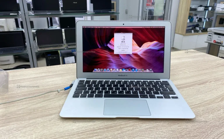 MacBook Air ( 11-inch A1370 )