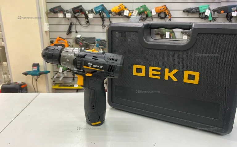 Аккумуляторная дрель-шуруповерт GCD12DU3