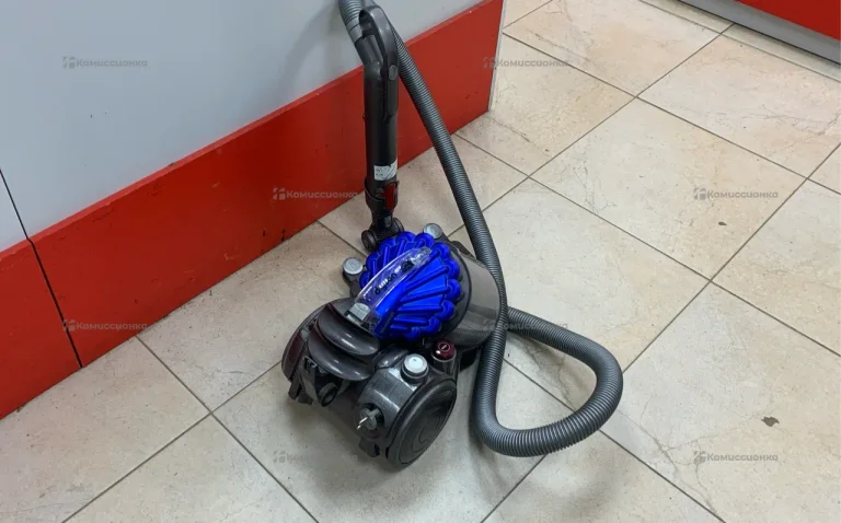 Пылесос  dyson dc23