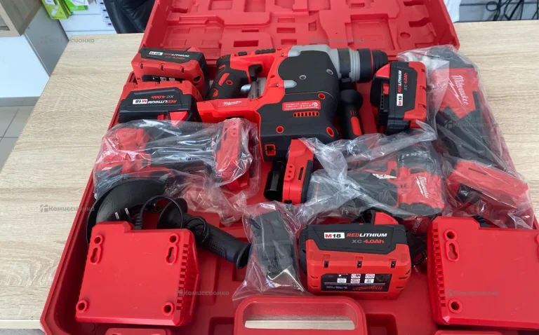 набор Milwaukee 4 в 1