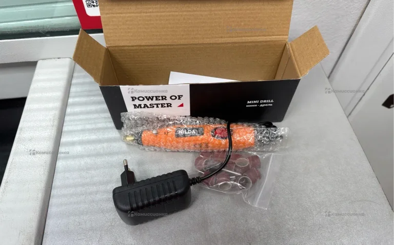 Гравер с насадками Hilda