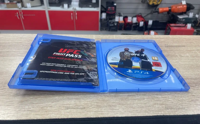 Sony PlayStation  ufc 4