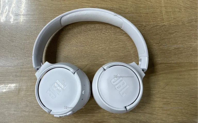 Наушники JBL TUNE 520