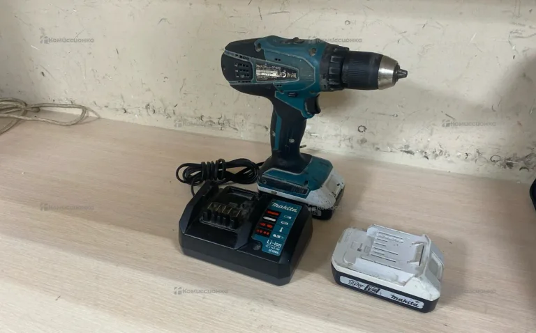 Дрель-шуруповерт makita DF457DWE
