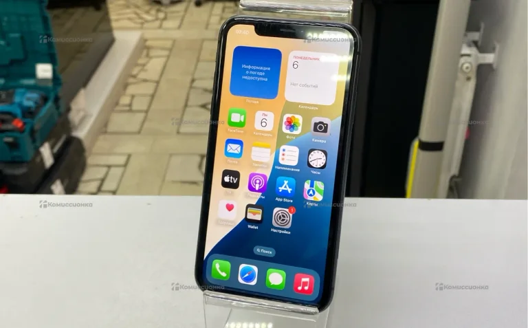 Apple iPhone 11 4/64 ГБ