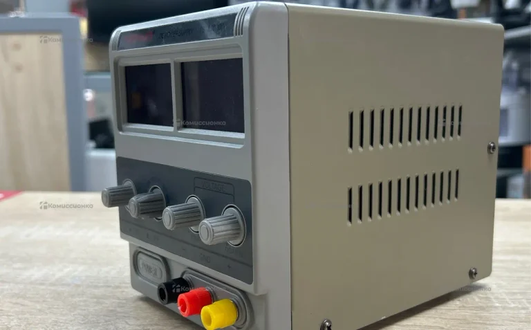 PS-1502DD YAXUN лабораторный источник питания
