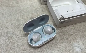 Наушники  Samsung galaxy buds