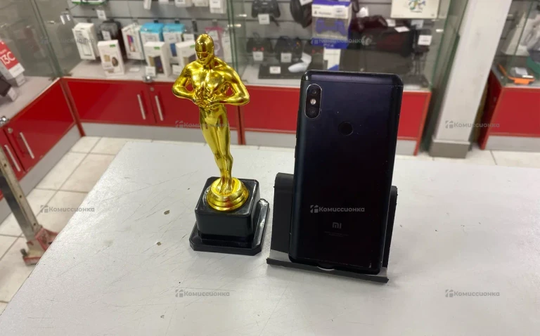Xiaomi Redmi Note 5 4/64 ГБ.
