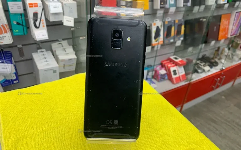Samsung Galaxy A6 (2018) 3/32 ГБ