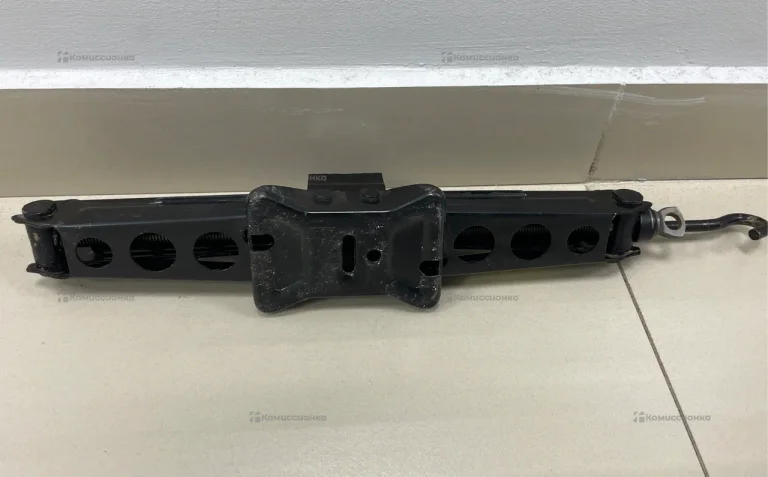 Автомобильный домкрат 1.2Т