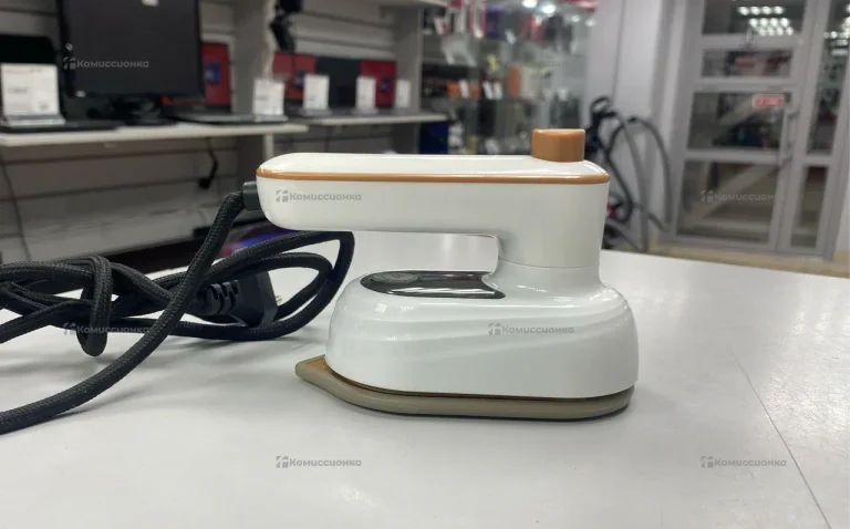 Portable electric iron