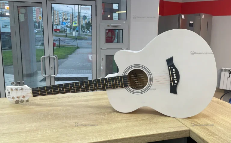 Гитара Belucchi BC-4020 White