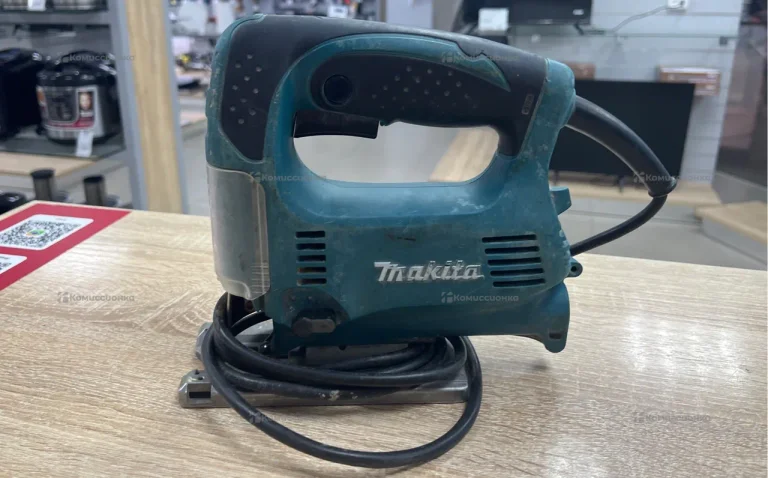 Электролобзик makita 4329