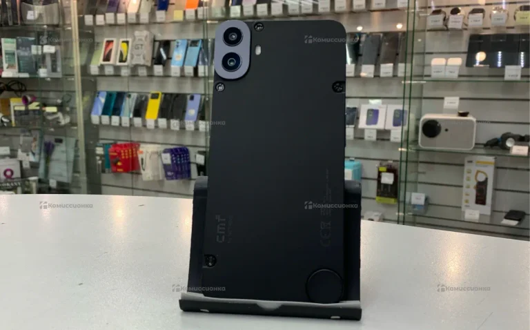 Nothing Phone (1) 8/128 ГБ