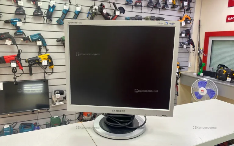 Монитор Samsung SyncMaster 713N