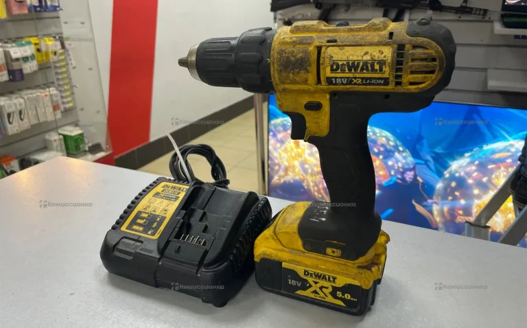 Дрель-шуруповерт DeWALT DCD771-KS