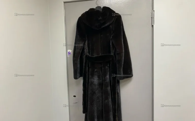 Шуба норковая Black Lama 46 размер