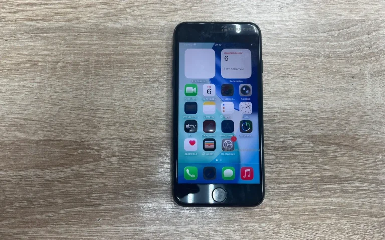 Apple iPhone SE (2022) 4/64 ГБ