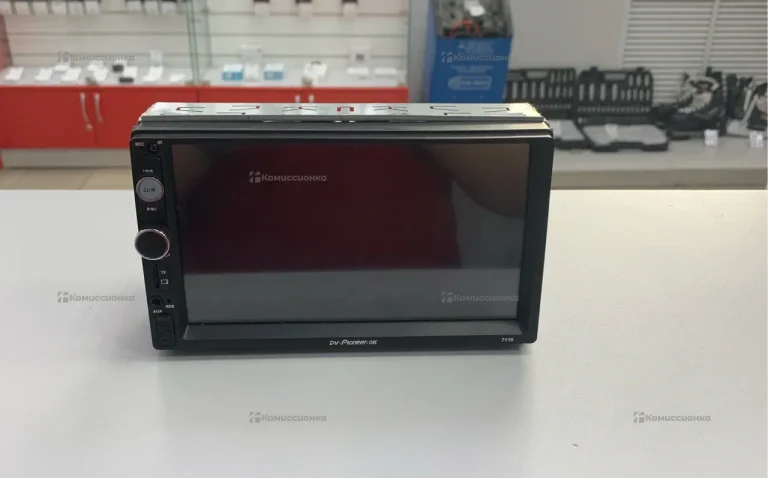 Автомагнитола  dv pioneer 7110