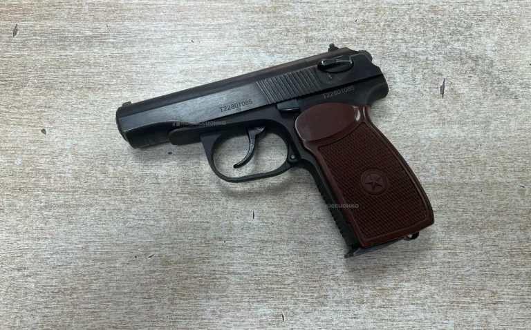 Пневматический пистолет MP-654K