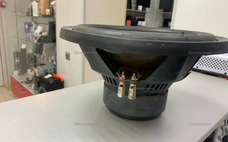 Сабвуфер  MOMO 12