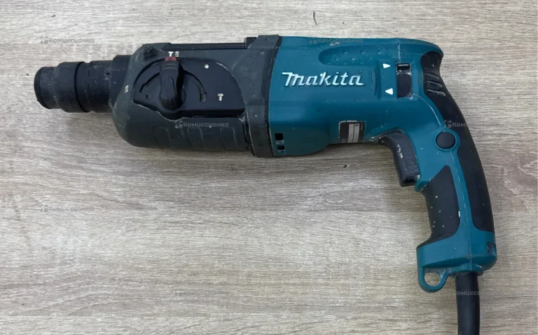 Перфоратор Makita HR2470