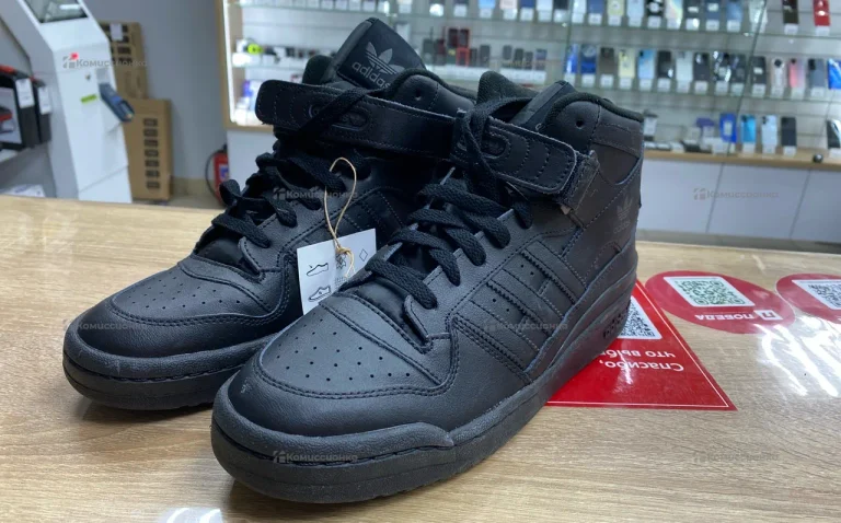 Кроссовки adidas’s R42