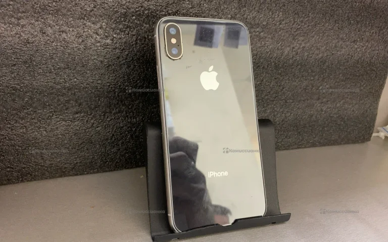Apple iPhone X 3/64 ГБ