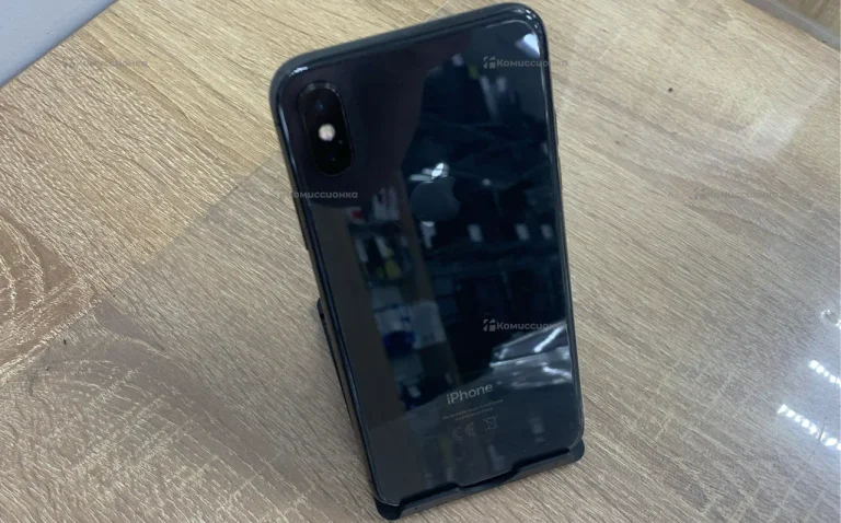 Apple iPhone X 3/64 ГБ