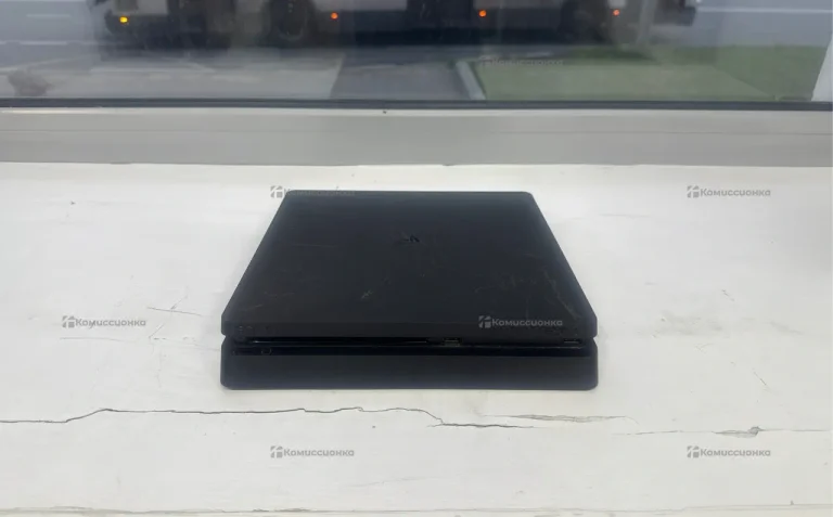 Приставка игровая  ps 4 500