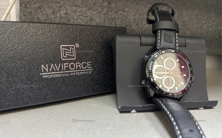 Часы  NAVIFORCE