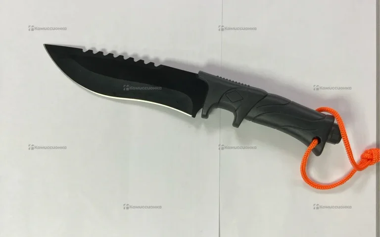 Нож туристический