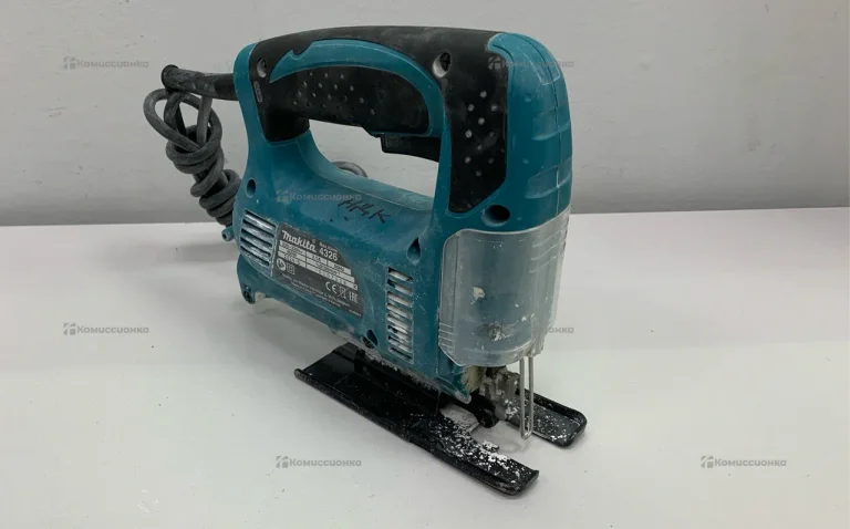 Электролобзик makita 4326
