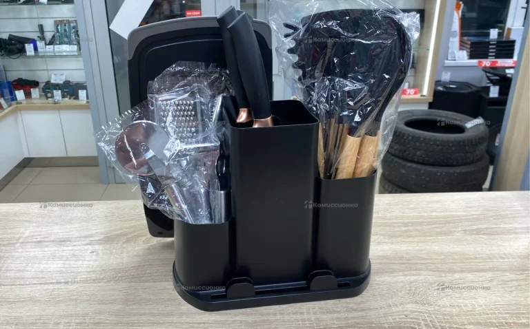 наборы ножей и кух. предметов Kitchen