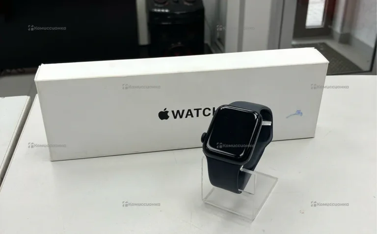 Часы  Apple Watch SE 40mm