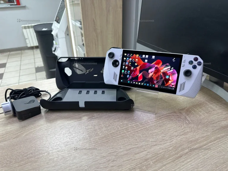 Приставка Asus ROG Ally AMD Rayzen Z1 Extreme