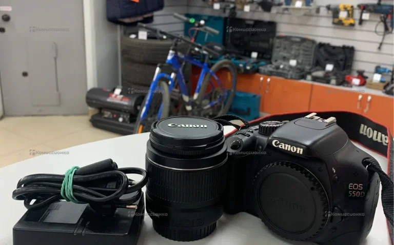 Фотоаппарат canon sis 550d