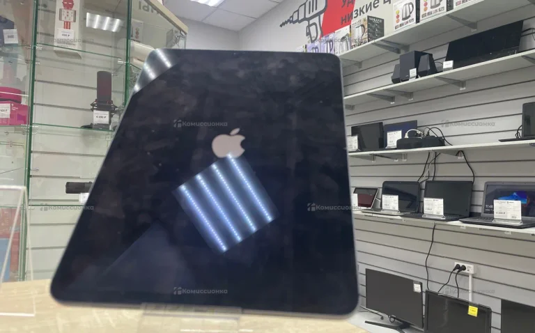 Планшет Apple iPad Pro 11 (2020) 256Gb Wi-Fi