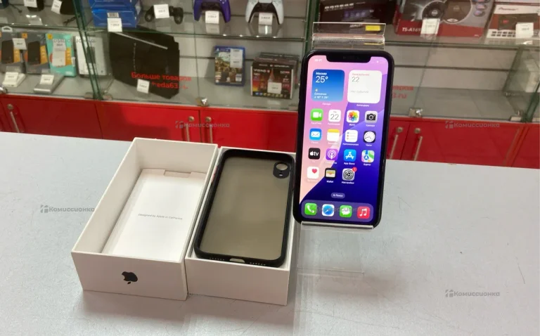Apple iPhone XR 3/128 ГБ