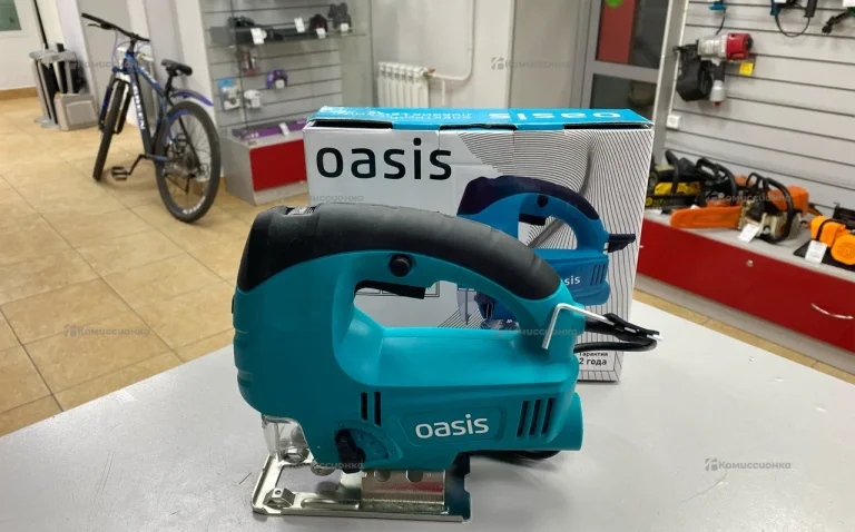 Электролобзик Oasis LE-65