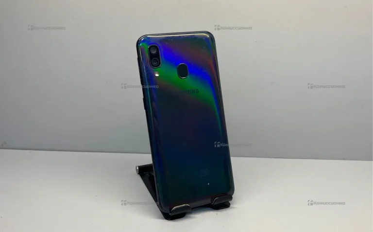 Samsung Galaxy A40 4/64 ГБ