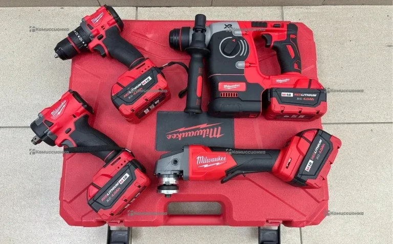 набор Milwaukee 4 в 1.