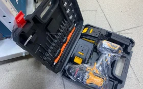 Шуруповерт-винтоверт Makita АКБ