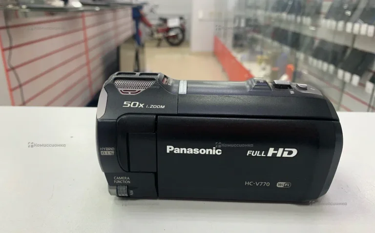 Видеокамера  panasonic hc v730