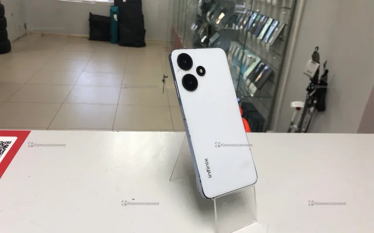 Infinix Hot 30i 4/64 ГБ