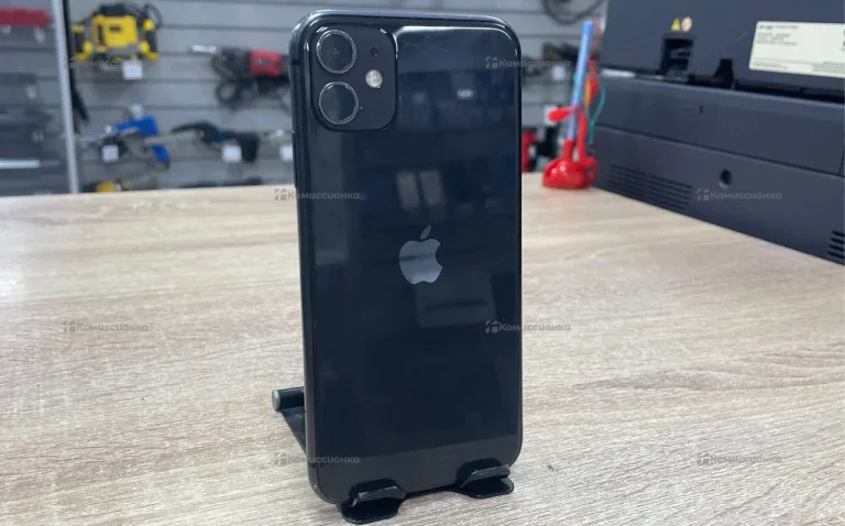 Apple iPhone 11 4/64 ГБ